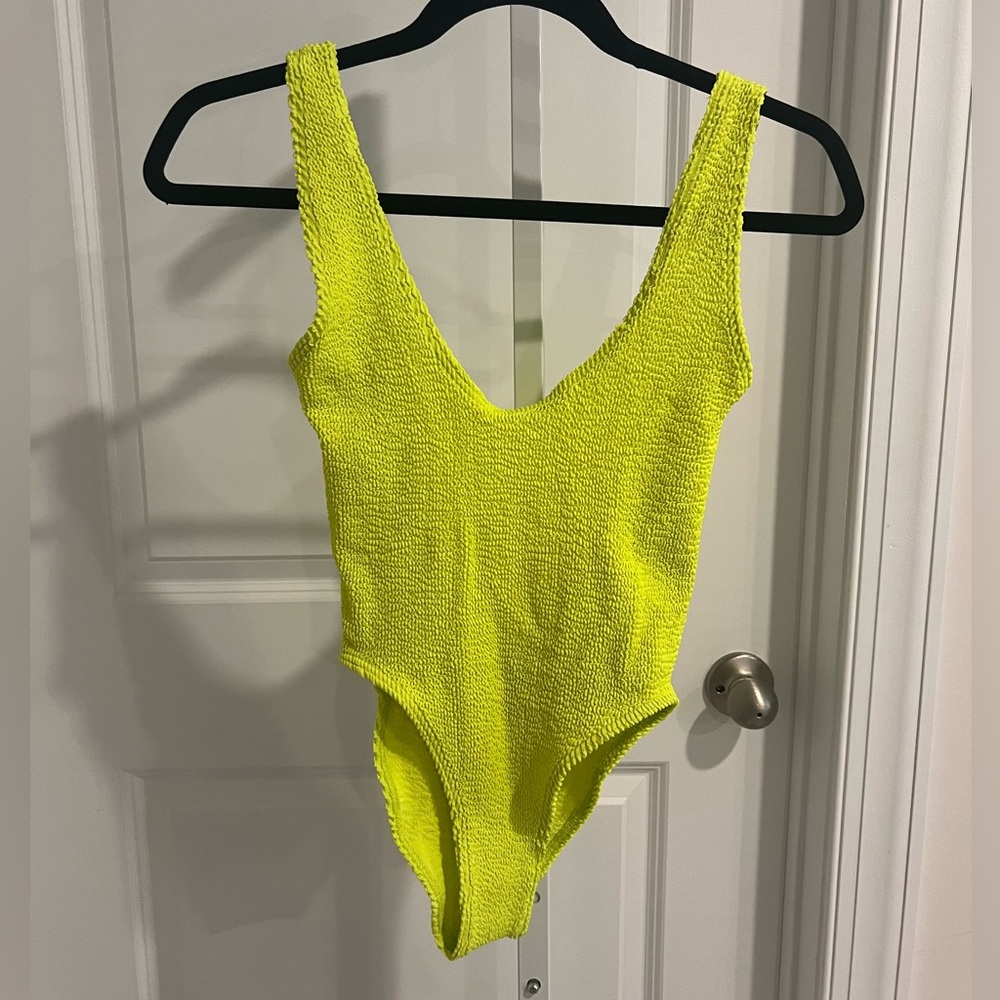 Bond-eye Mara one piece swimsuit OSFM NWT